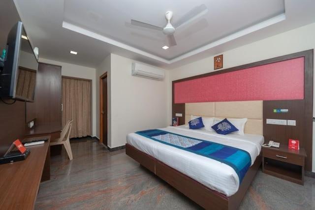 Отель Famous Residency Tiruchirappalli Экстерьер фото