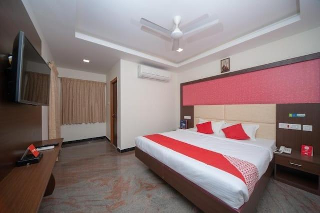Отель Famous Residency Tiruchirappalli Экстерьер фото
